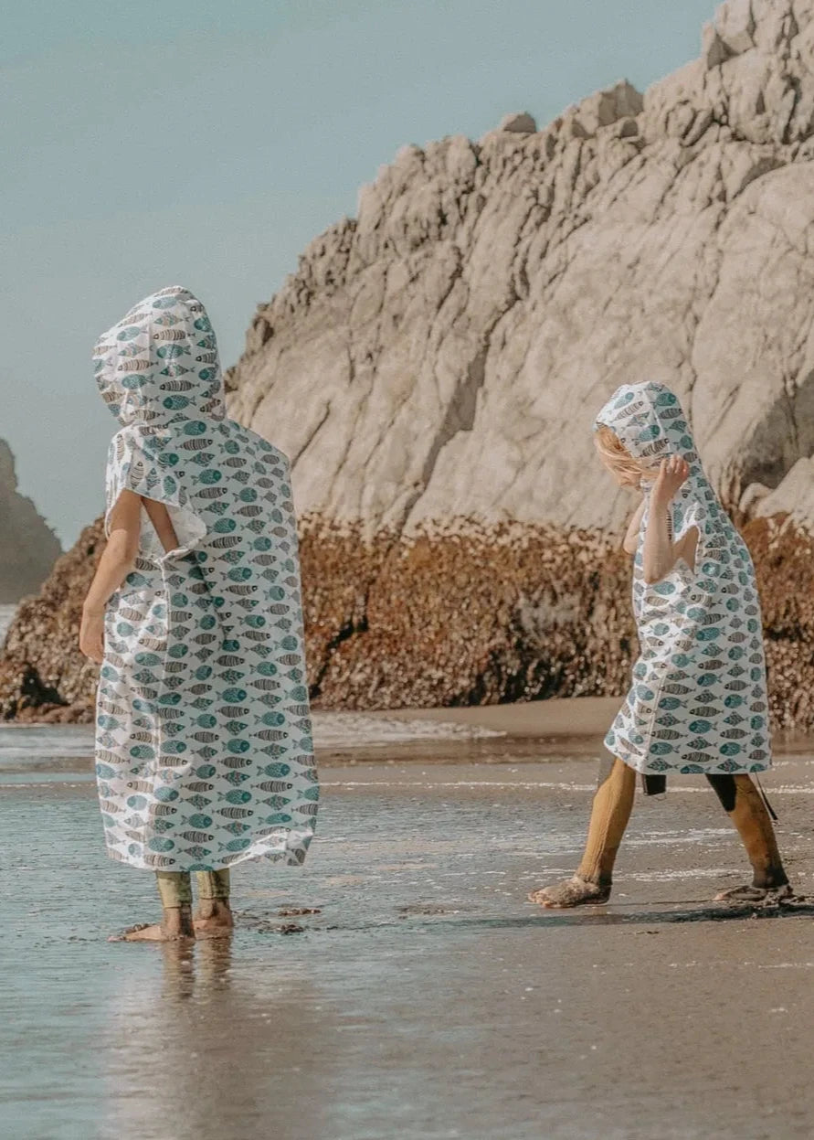 Poncho de Surf Kid Peces 100% algodón